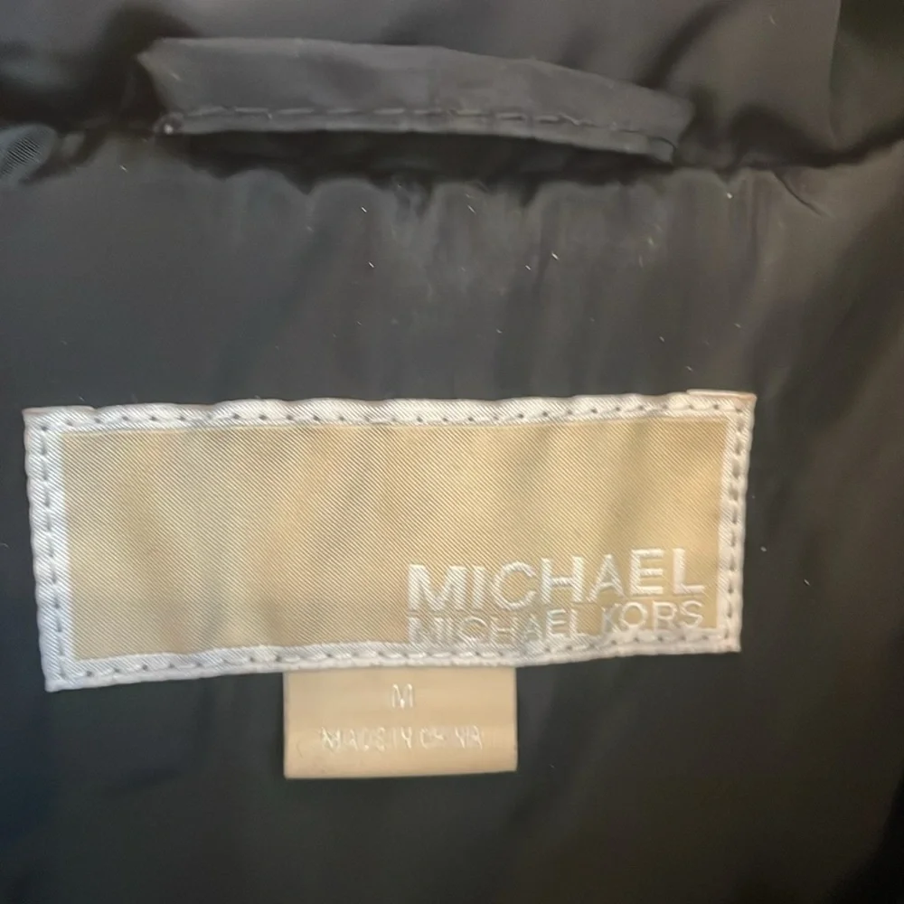 Michael Kors Women’s Size Medium Quilted Black Jacket with fold away hood